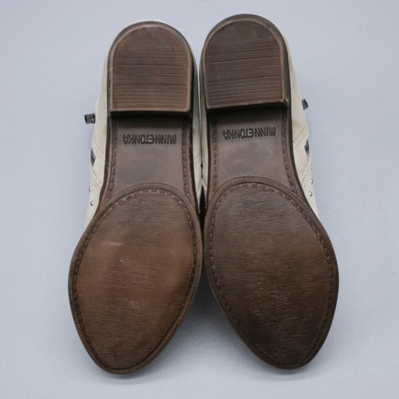 Minnetonka Ladies 9 Taupe Suede Double Side-zip - Picture 9 of 12